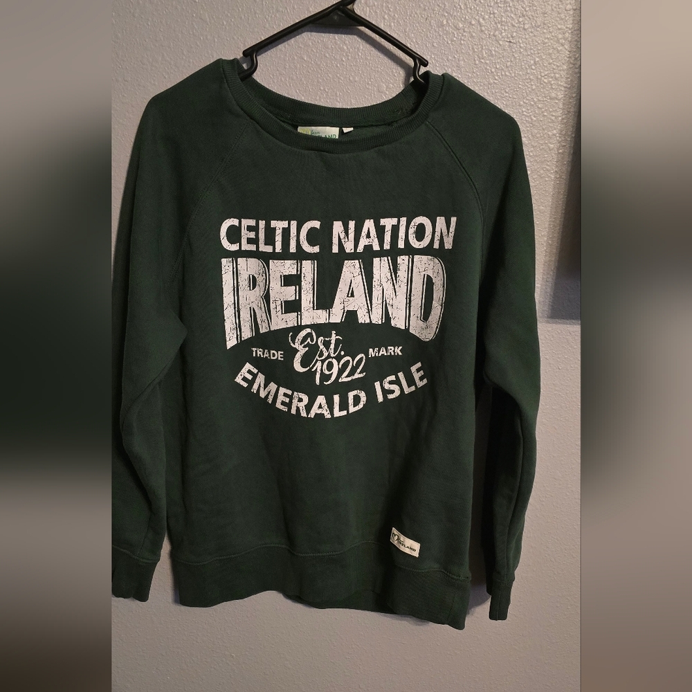 PRE LOVED Emerald Isle CELTIC NATION BOTTLE Green MEDIUM PULLOVER Sweater